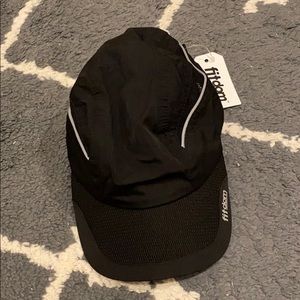 NWT Black Runners Cap